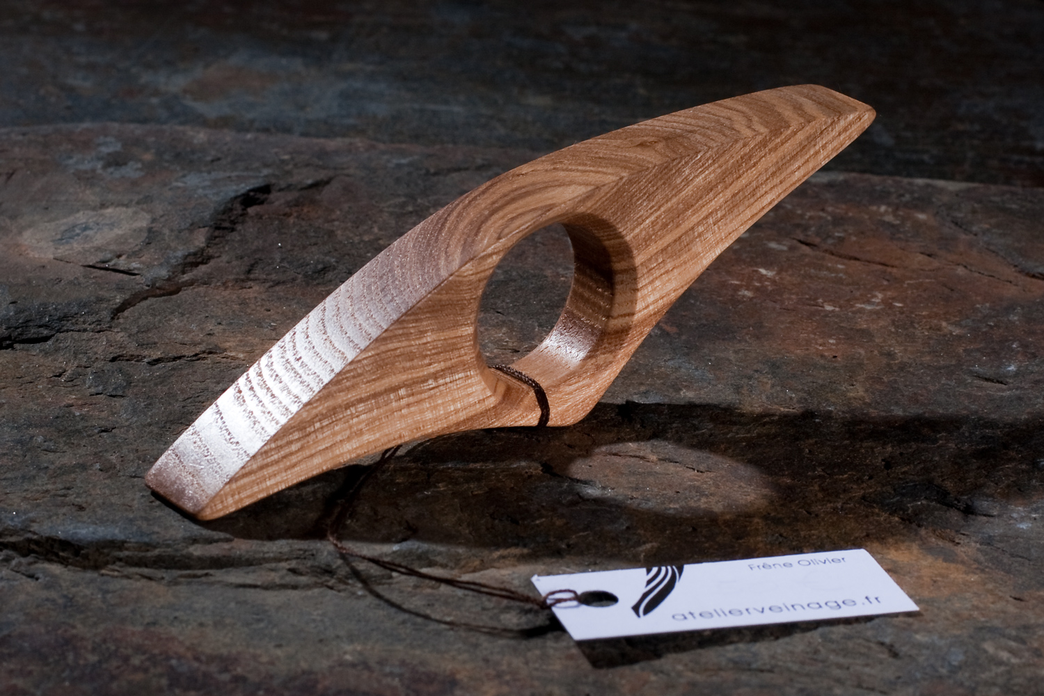 Bague de lecture Bois de Frêne-Olivier - Numéro #2 - Design Atelier Veinage