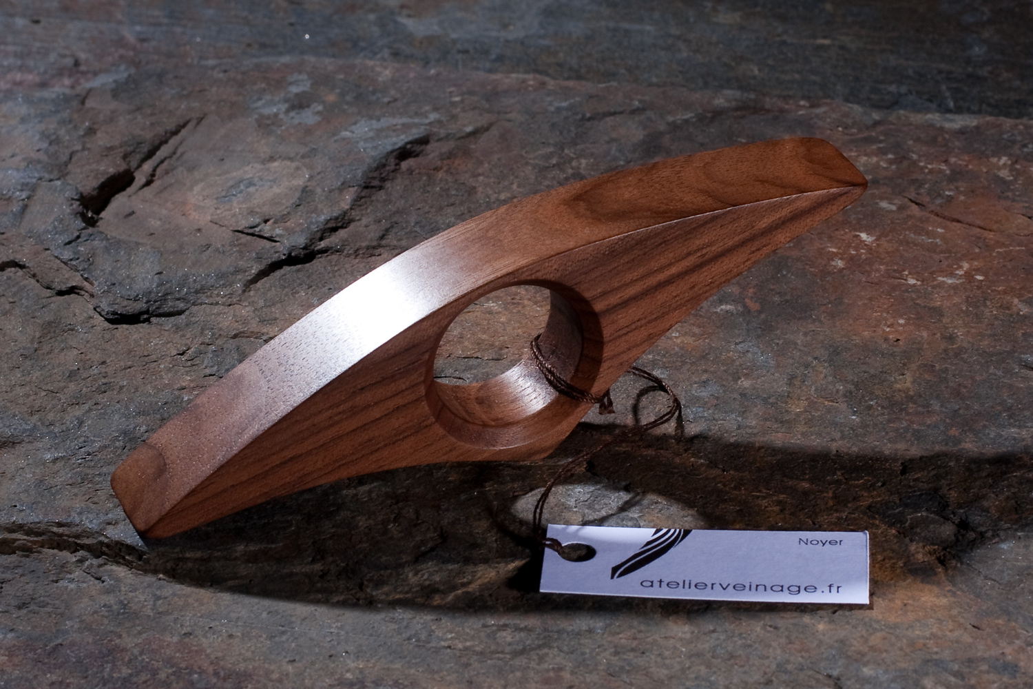 Bague de lecture Bois de Noyer - Numéro #3 - Création Atelier Veinage