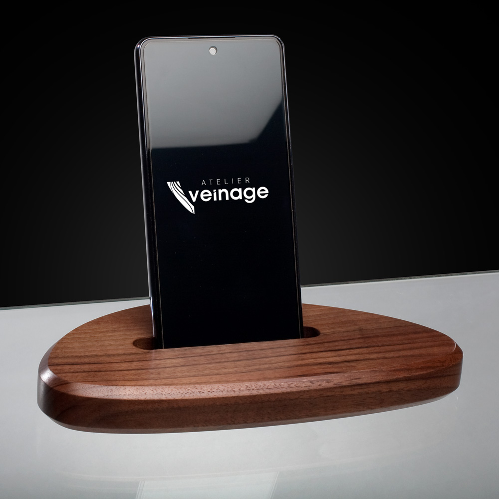 Smart-Galet Bois de Noyer - Modèle large - Stand de téléphone bois massif